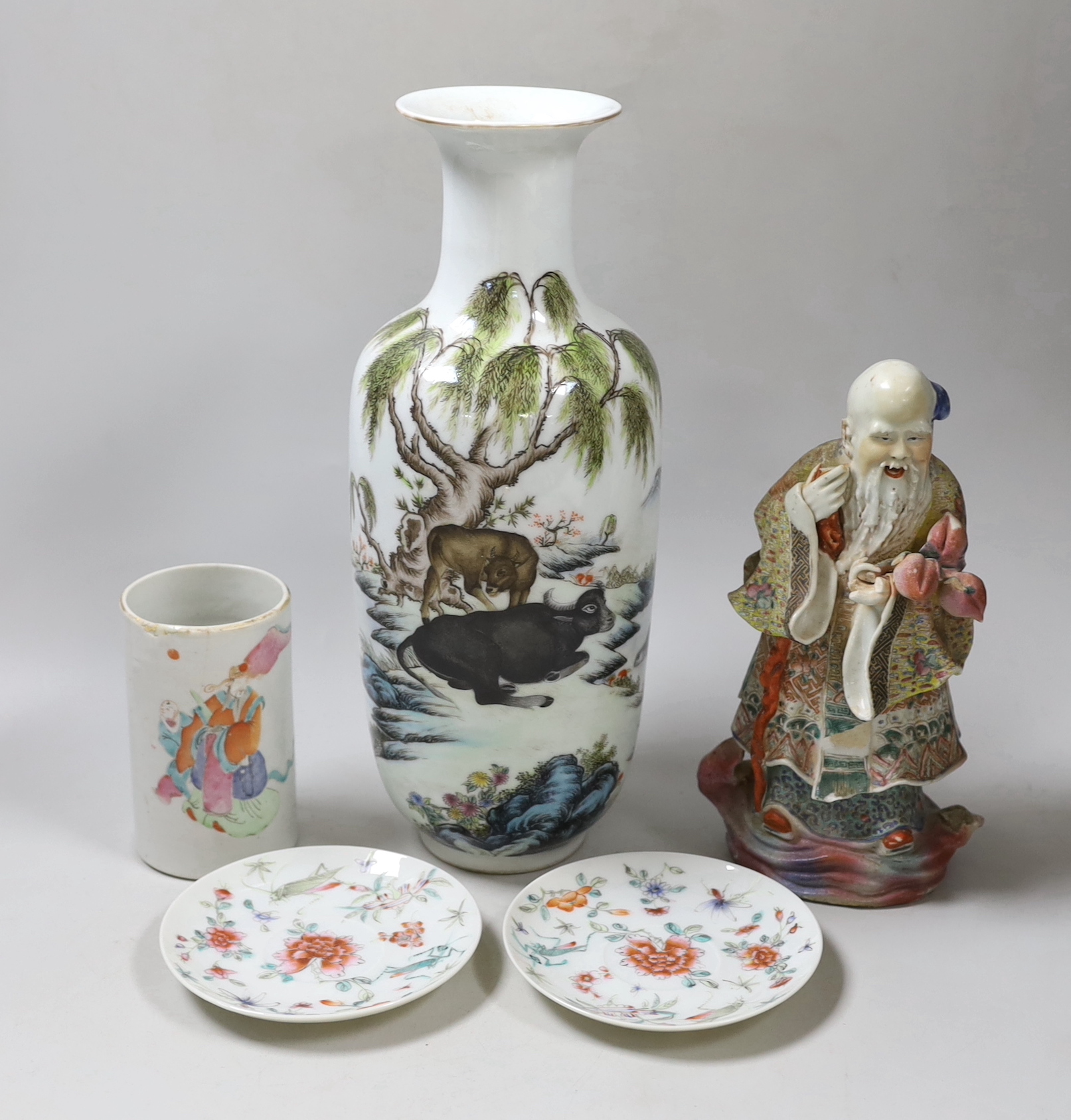 A Chinese famille verte vase, together with a Chinese figure of Shou lao, 21cm tall, and other ceramics